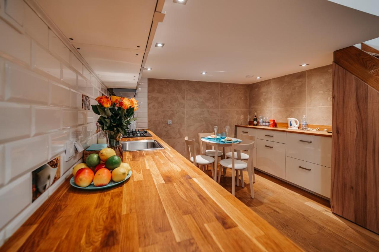 Alpari Apartments Краков Экстерьер фото